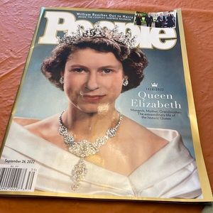 PEOPLE MAGAZINE. QUEEN ELIZABETH